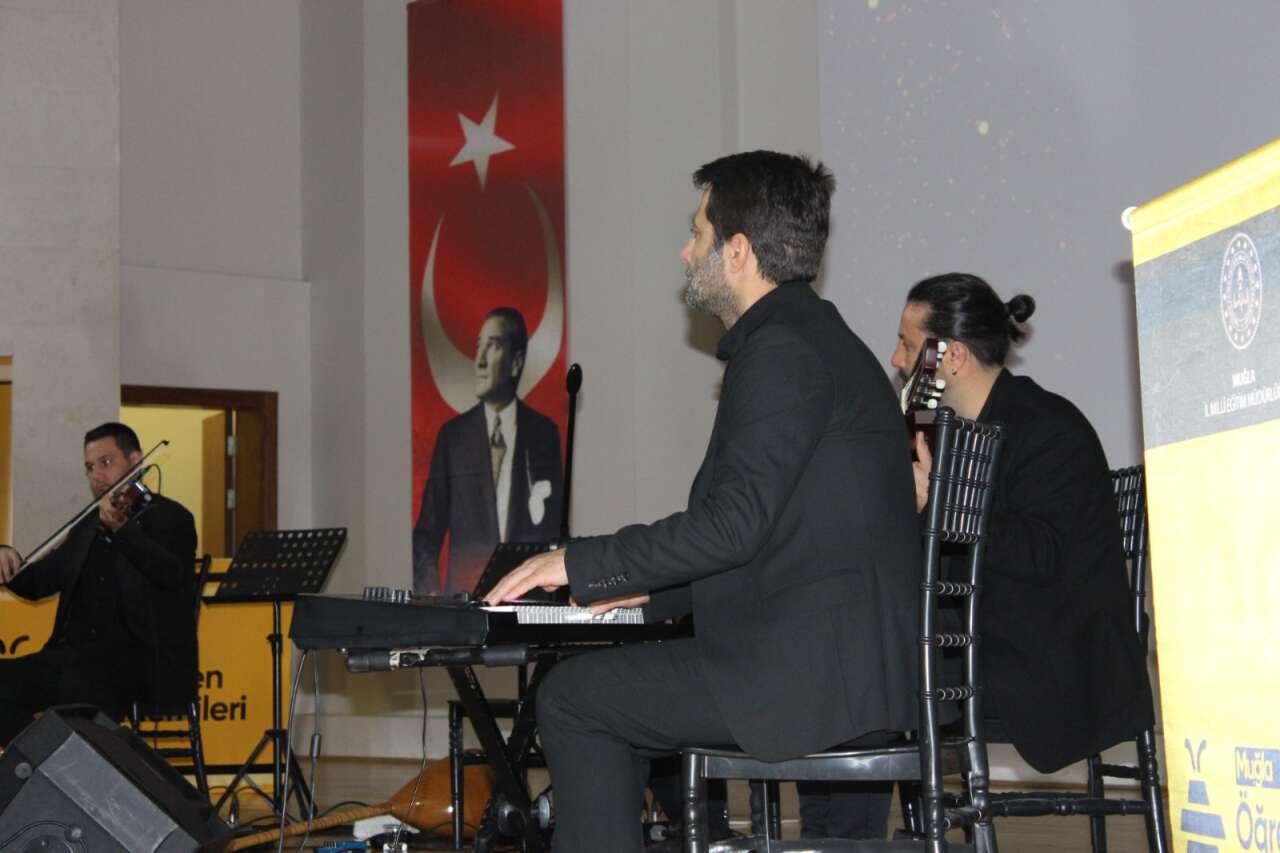 “Muğla Öğretmen Akademileri ‘Şehir ve Eğitim’ Programına Bakan Yardımcısı Yelkenci Katıldı 13